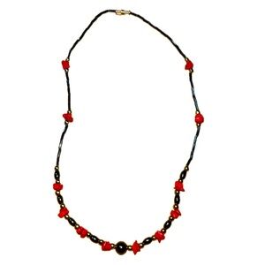 Vintage 60’s Women’s Beaded Necklace